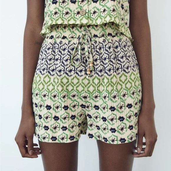 Zara elastic waist printed shorts